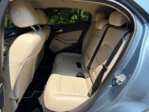 Used 2015 Mercedes-Benz GLA 250 4MATIC image 16