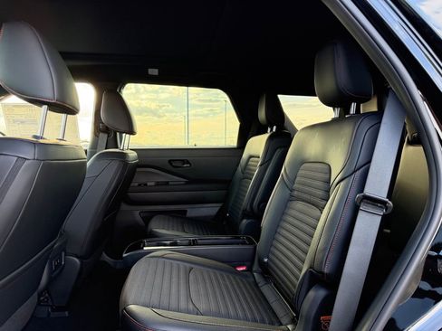 New 2026 Nissan Pathfinder SV image 23