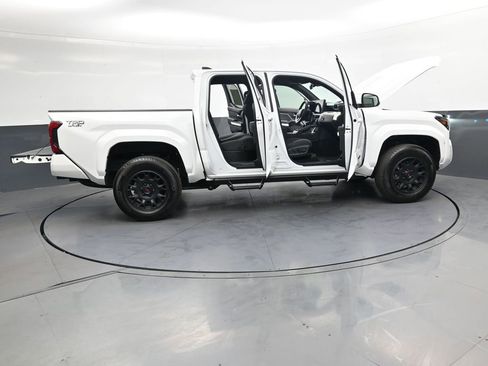 Used 2024 Toyota Tacoma TRD Sport w/ TRD Sport Upgrade Package image 48