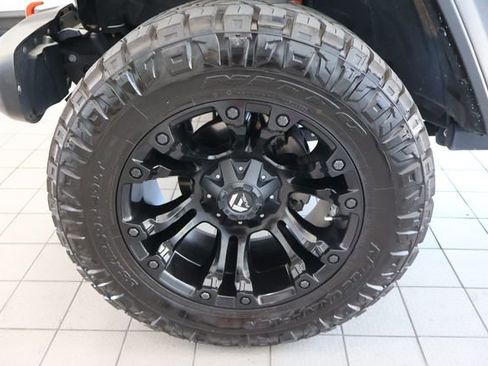 Used 2021 Jeep Gladiator Mojave AWD/4WD image 10