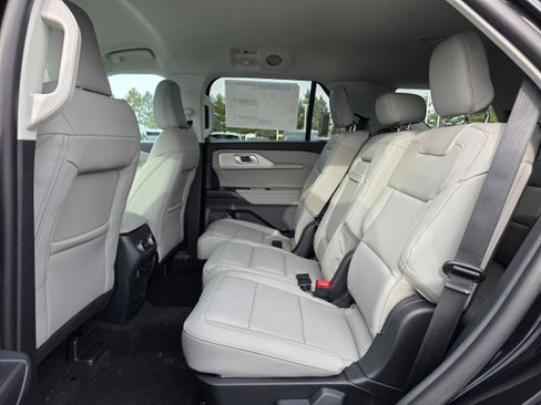 New 2026 Ford Explorer Active w/ Active Comfort Package image 11