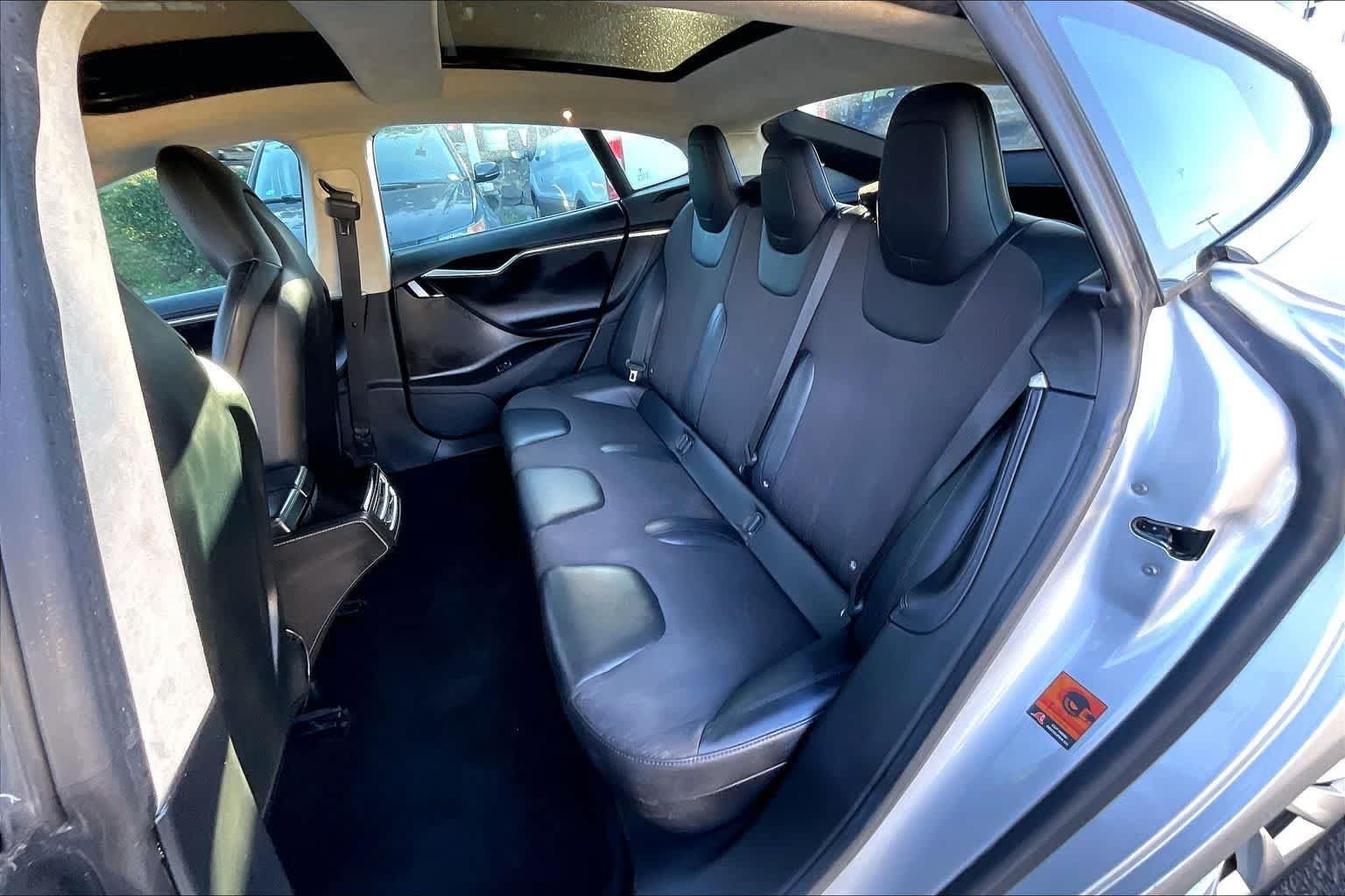 Used 2016 Tesla Model S 70 RWD image 29
