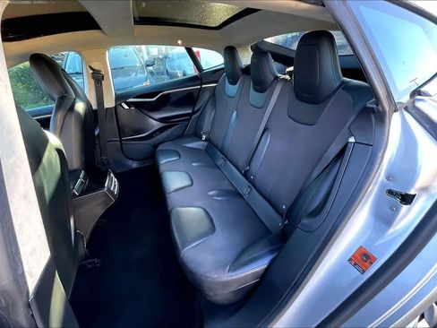 Used 2016 Tesla Model S 70 RWD image 29