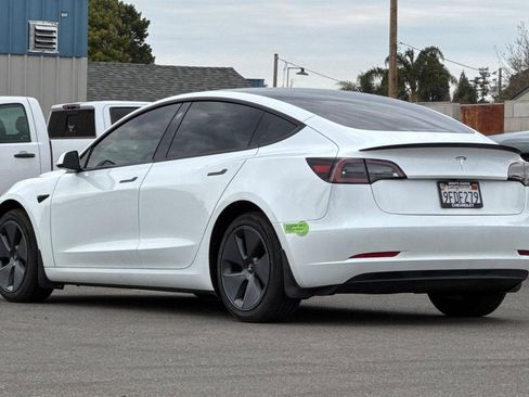 Used 2023 Tesla Model 3 Standard Range image 8