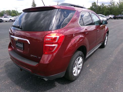 Used 2017 Chevrolet Equinox LT w/ Convenience Package AWD/4WD image 3