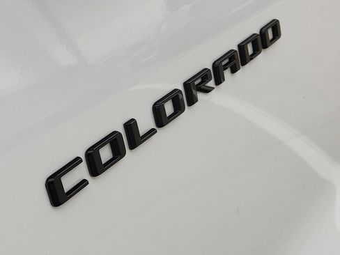 Used 2023 Chevrolet Colorado ZR2 AWD/4WD image 12