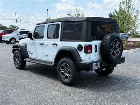 Used 2019 Jeep Wrangler Unlimited Sport S AWD/4WD image 5