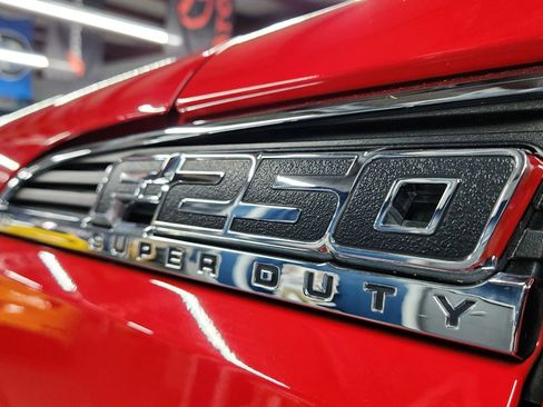 Used 2011 Ford F250 XLT w/ XLT Premium Pkg image 38