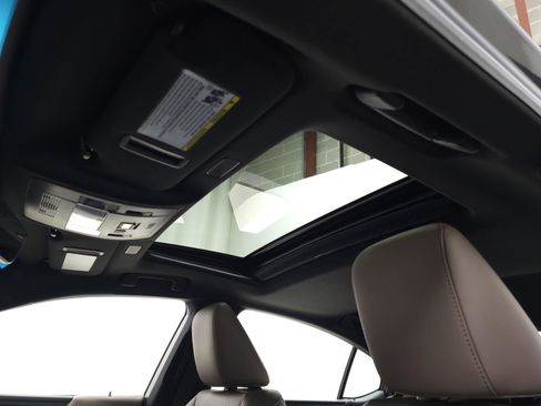 Used 2025 Lexus ES 350 Premium image 15