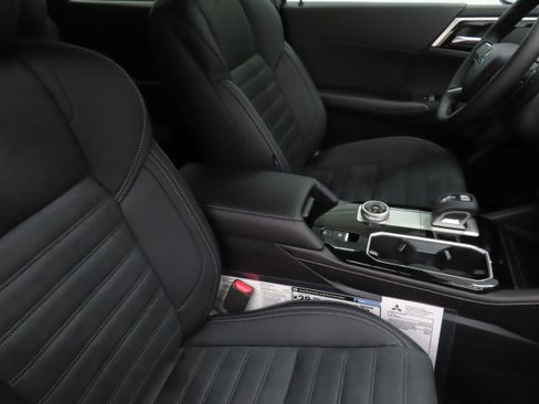 New 2026 Mitsubishi Outlander SE FWD image 24