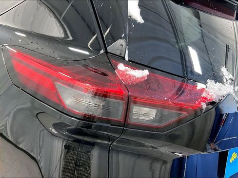 Certified 2023 Nissan Rogue SL w/ SL Premium Package image 34