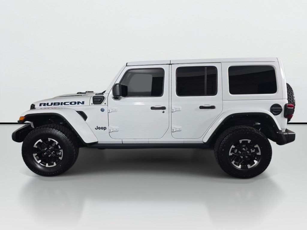 Used 2022 Jeep Wrangler Unlimited Rubicon 4xe AWD/4WD image 2