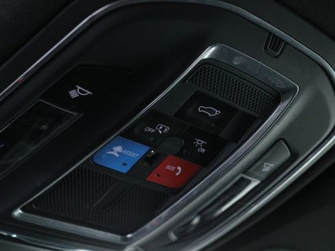 Used 2021 Jeep Grand Cherokee L Laredo image 18