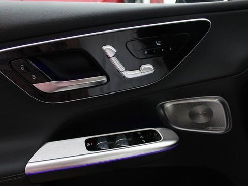 New 2025 Mercedes-Benz GLC 300 4MATIC image 24