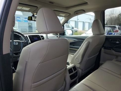 Used 2019 Honda Ridgeline RTL-T image 11