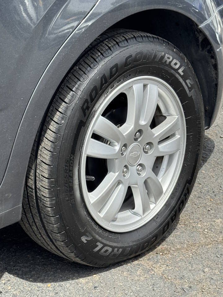 Used 2013 Chevrolet Sonic LT FWD image 19