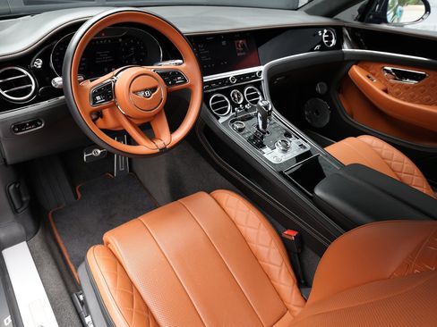 Certified 2023 Bentley Continental GT V8 AWD/4WD image 4