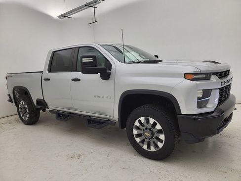 Used 2022 Chevrolet Silverado 2500 Custom image 1
