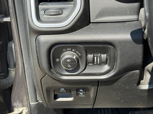 Used 2019 RAM 1500 Big Horn AWD/4WD image 20