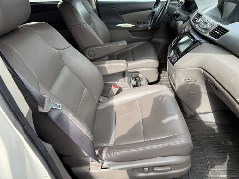 Used 2016 Honda Odyssey EX-L image 2