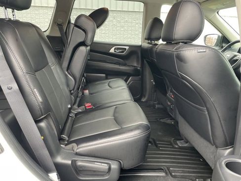 Used 2020 Nissan Pathfinder SL image 15