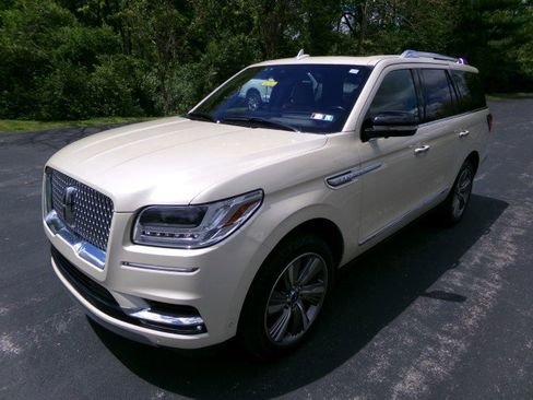 Used 2018 Lincoln Navigator Reserve w/ Technology Package AWD/4WD image 5