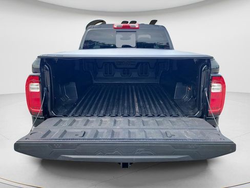 Used 2023 GMC Canyon AT4 w/ AT4 Premium Package AWD/4WD image 9