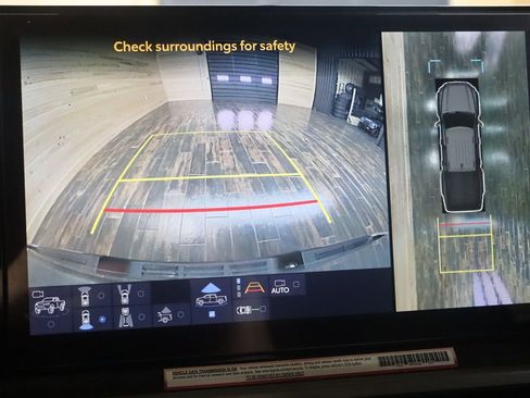 Used 2024 Toyota Tacoma Limited w/ Limited Package (LT) image 54