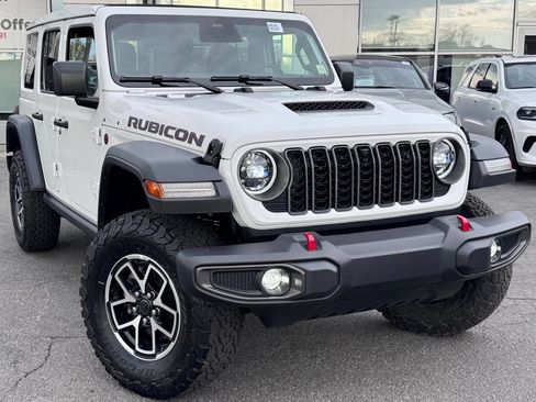 Used 2026 Jeep Wrangler Unlimited Rubicon w/ Safety Group AWD/4WD image 1