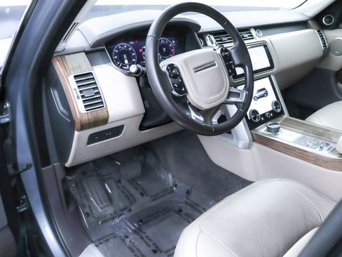 Used 2019 Land Rover Range Rover HSE image 4