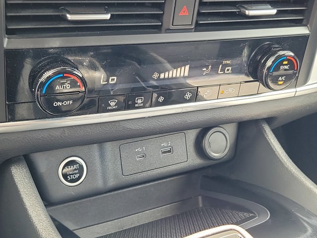 Certified 2023 Nissan Rogue SV FWD image 26
