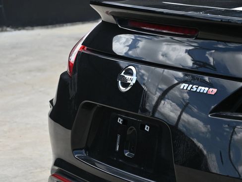 Used 2019 Nissan 370Z NISMO RWD image 10