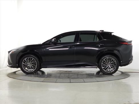 Used 2023 Lexus RZ 450e Premium image 4