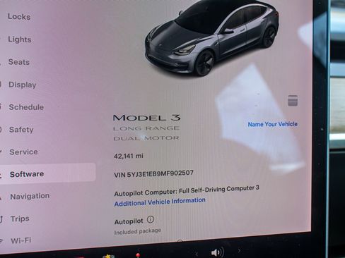 Used 2021 Tesla Model 3 Long Range image 16