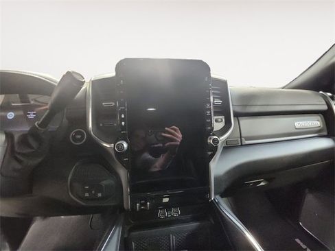 Used 2025 RAM 2500 Laramie image 11