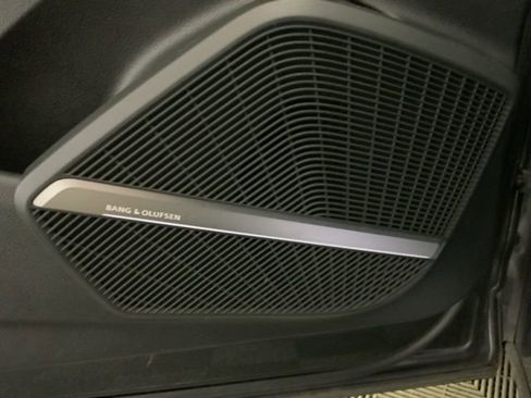 Used 2018 Audi SQ5 Prestige w/ Prestige Package AWD/4WD image 19