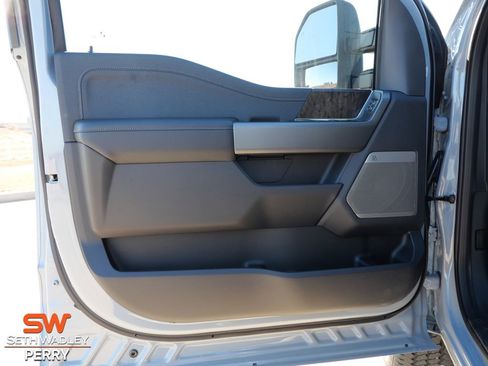 New 2026 Ford F250 Lariat w/ FX4 Off-Road Package image 17