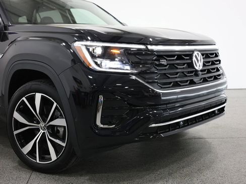 Used 2025 Volkswagen Atlas SEL Premium R-Line AWD/4WD image 3