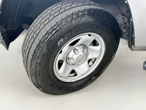 Used 2019 Toyota Tacoma SR image 24