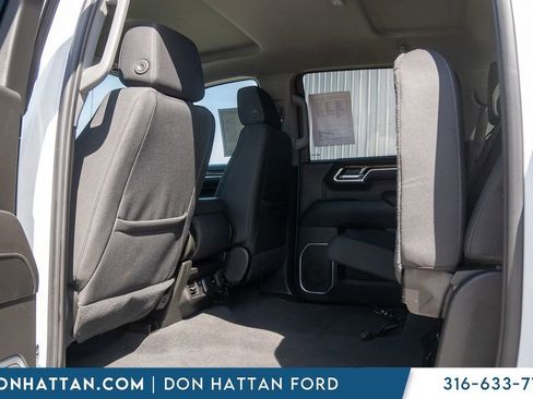 Used 2022 GMC Sierra 1500 SLE image 16