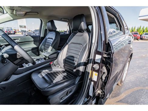 Used 2024 Ford Edge SEL image 8