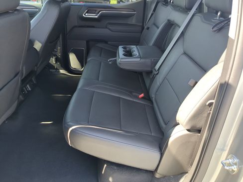 Used 2025 GMC Sierra 1500 SLT AWD/4WD image 30