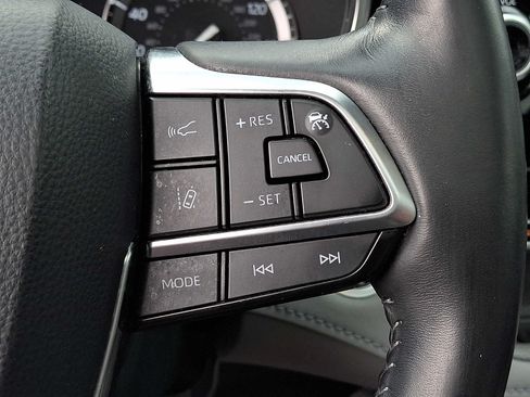 Used 2021 Toyota Highlander Platinum AWD/4WD image 24