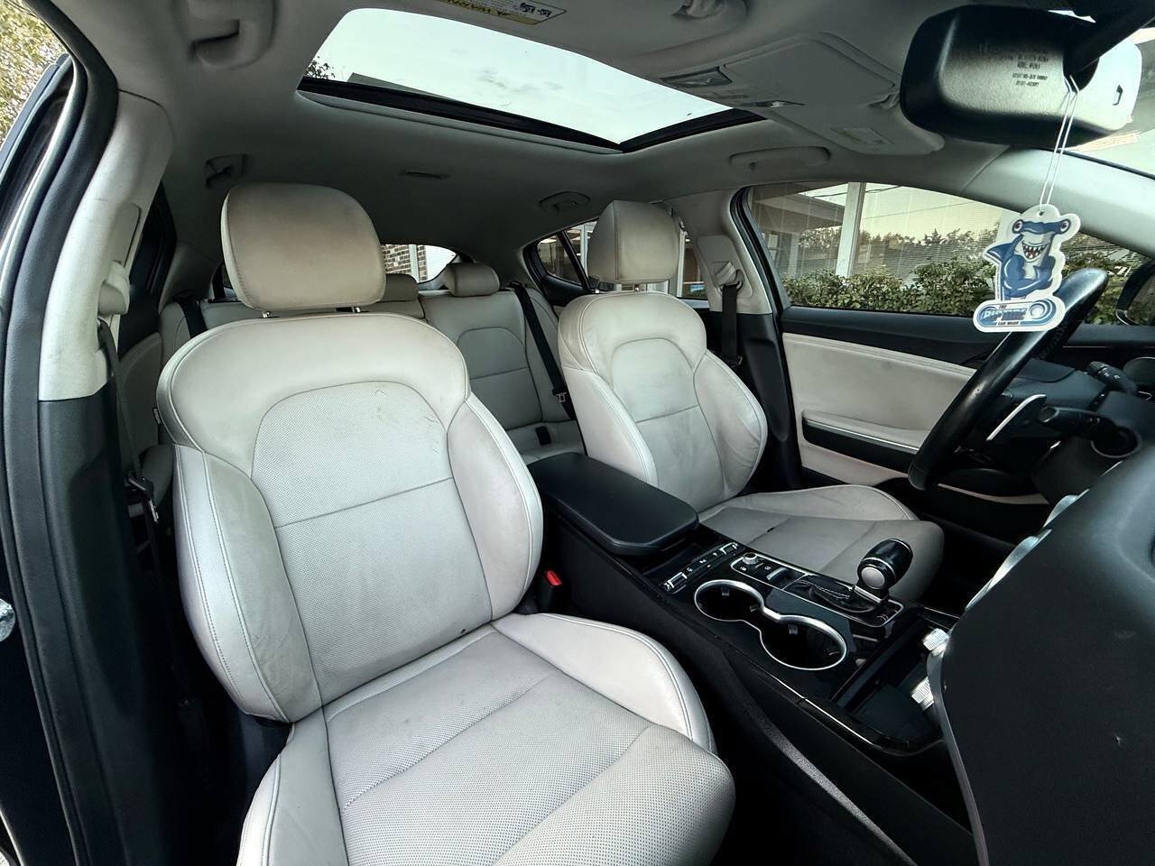 Used 2019 Kia Stinger Premium AWD/4WD image 27