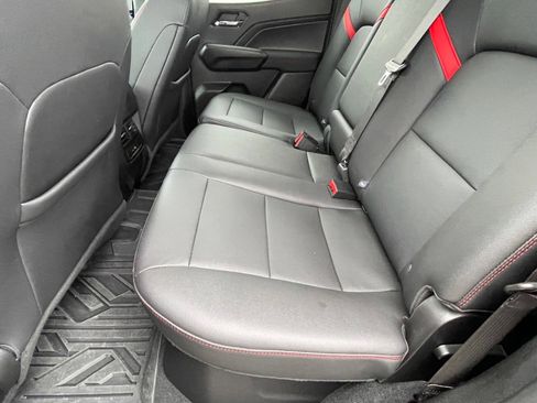 Used 2023 Chevrolet Colorado Z71 w/ Z71 Convenience Package 2 image 11