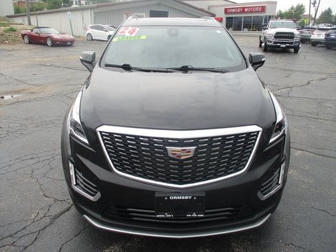 Used 2024 Cadillac XT5 Premium Luxury AWD/4WD image 2