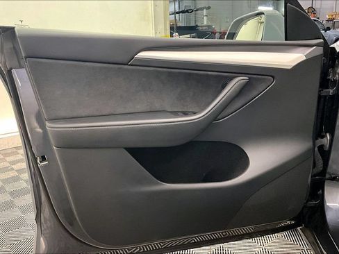 Used 2023 Tesla Model Y Performance AWD/4WD image 24