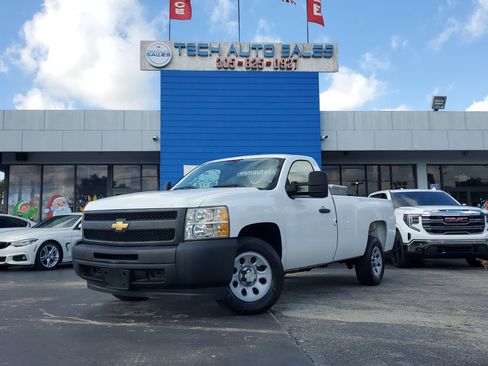 Used 2013 Chevrolet Silverado 1500 W/T image 2