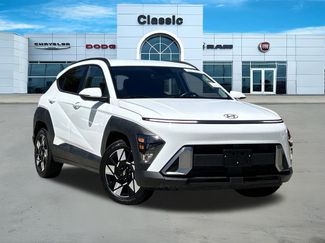 Used 2025 Hyundai Kona SEL FWD video 1