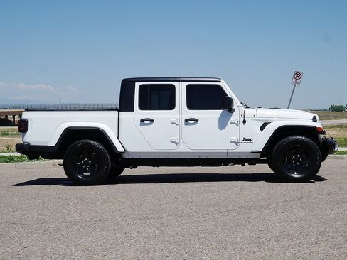 Used 2021 Jeep Gladiator Sport AWD/4WD image 6